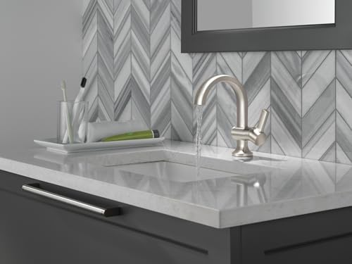 Delta Faucet Albion Single Hole